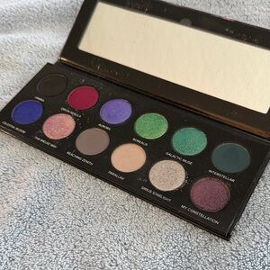 Sydney Grace X Temptalia Quintessence eyeshadow palette light version